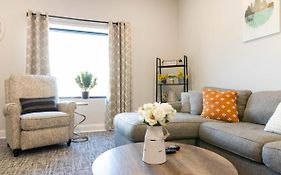 Cozy 2 Bedroom Condo